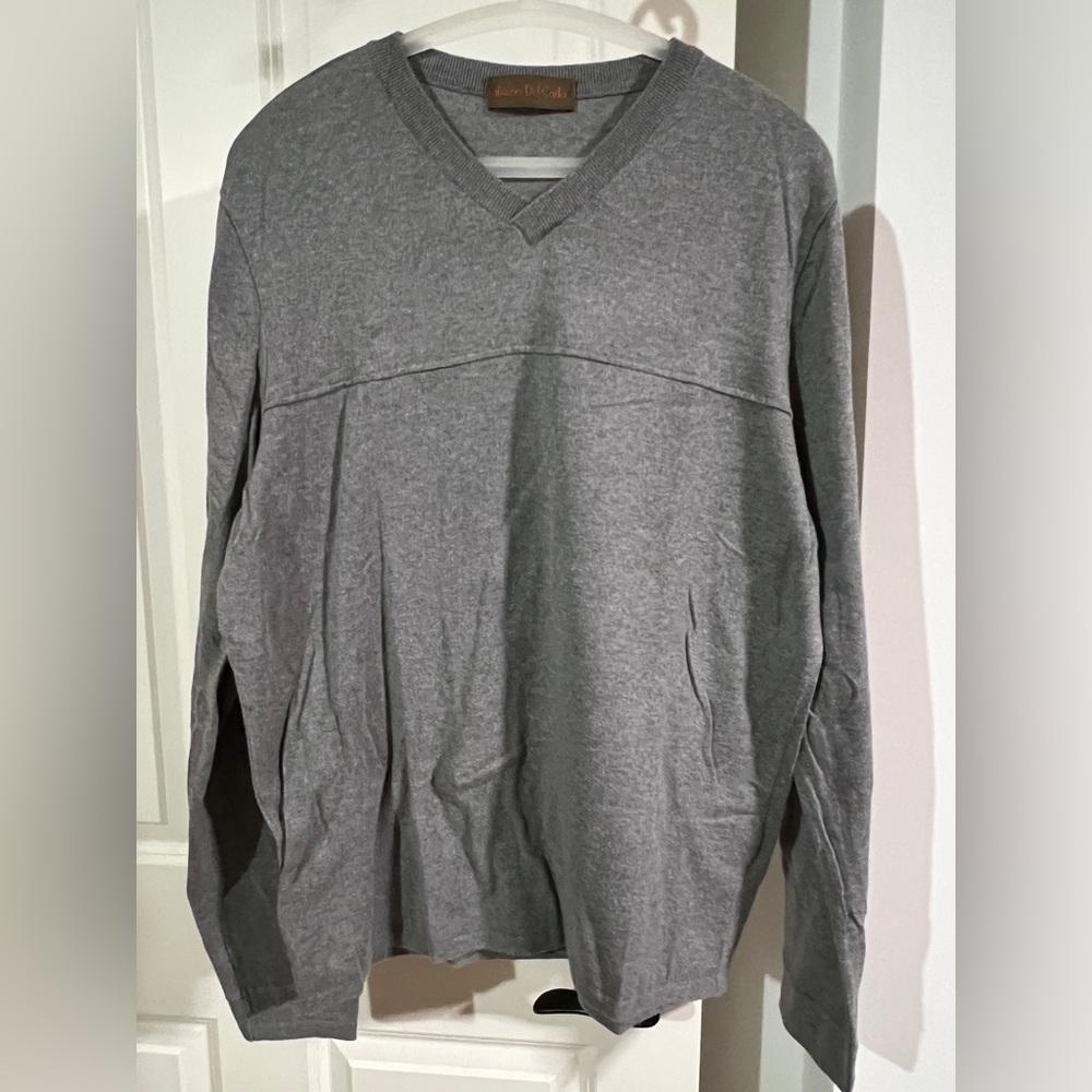 Men's Gray V-Neck Long-sleeve Shirt